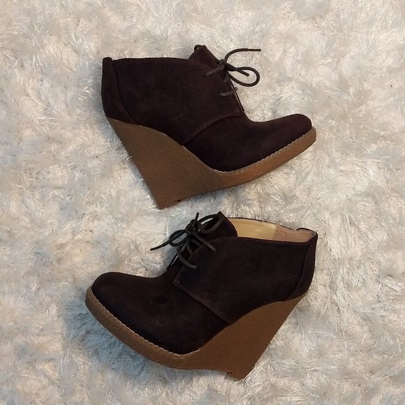 Enzo Angiolini Shoes - NWOT Enzo Angiolini Brown Suede Wedge Ankle Bootie